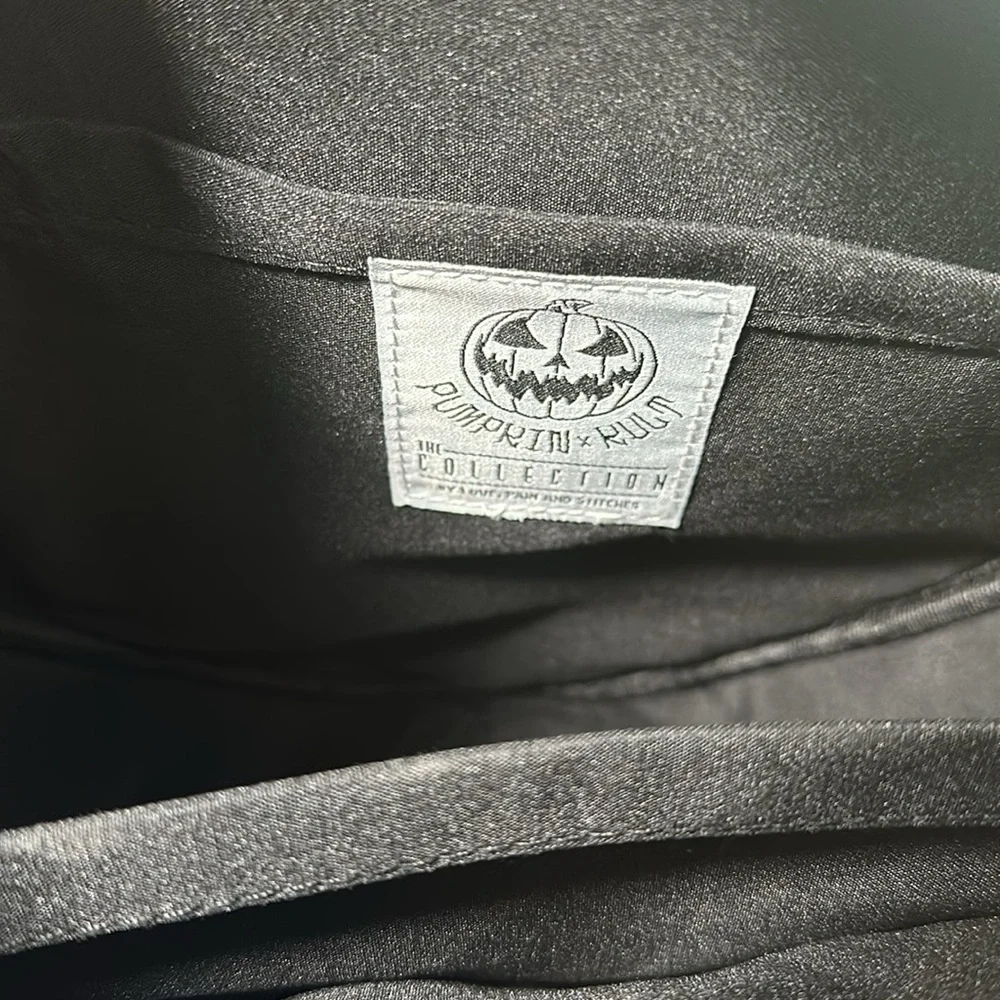 BNWOT LOVE PAIN AND STITCHES OG PUMPKIN KULT SPIDERWEB HEART CROSSBODY - Picture 6 of 8